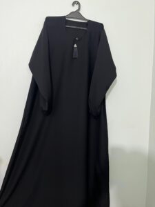 black nida fabric abaya tussel